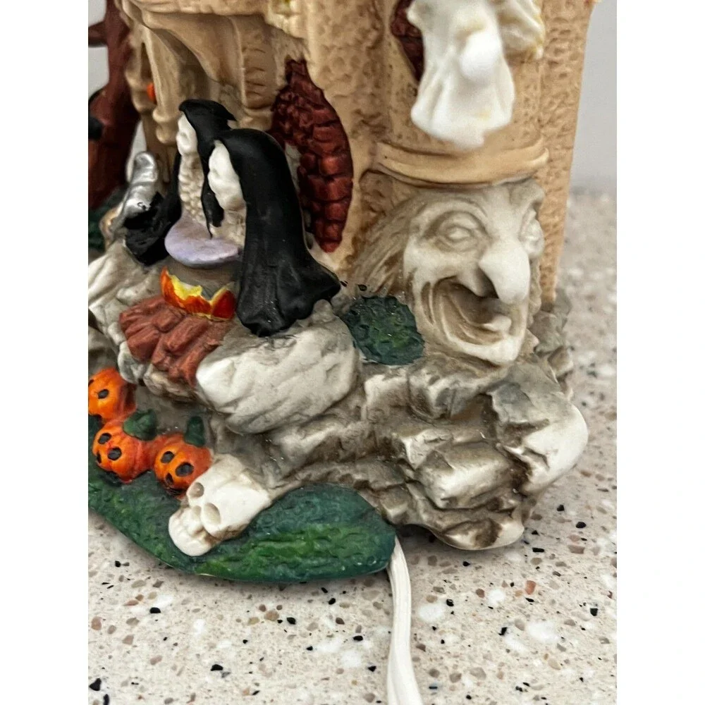 Porcelain Lighted Haunted House Halloween Ghost Pumpkin Skeleton Village READ